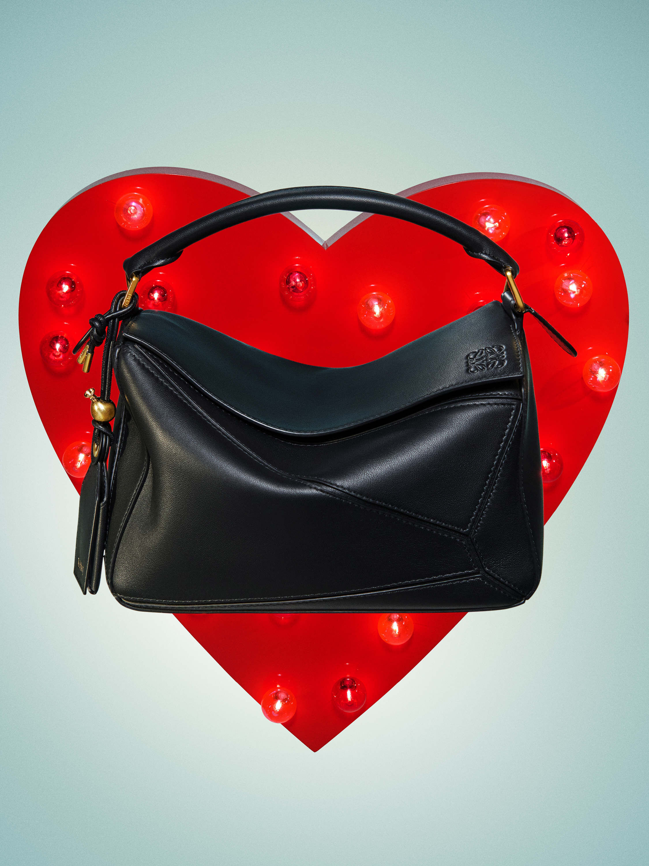 ロエベ公式オンラインストア｜LOEWE - LOEWE Japan official website